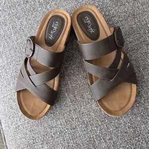 Euro Soft by Softt Gwenda Sandals Women's Size 7M Brown Open Toe Buckle Closure